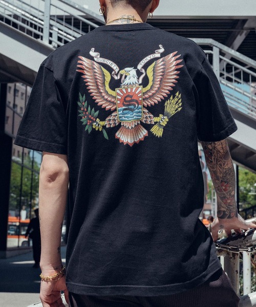 Subciety（サブサエティ）の「1dollar eagle tee（Tシャツ/カットソー・メンズ・ブラック/ホワイト/ネイビー・SMALL/MEDIUM/LARGE/X-LARGE/XX-LARGE）」の2枚目の写真