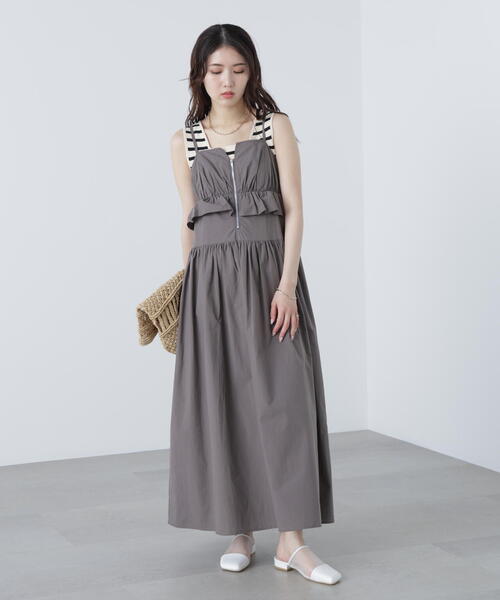 FREE'S MART（フリーズマート）の「◆ペプラムキャミティアードワンピース（ワンピース・レディース・グレー/ホワイト/ベージュ/ブルー・SMALL/MEDIUM）」の8枚目の写真