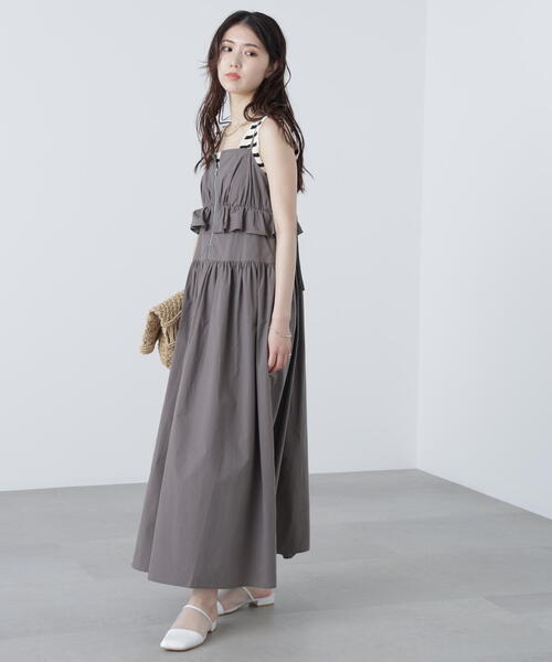 FREE'S MART（フリーズマート）の「◆ペプラムキャミティアードワンピース（ワンピース・レディース・グレー/ホワイト/ベージュ/ブルー・SMALL/MEDIUM）」の9枚目の写真