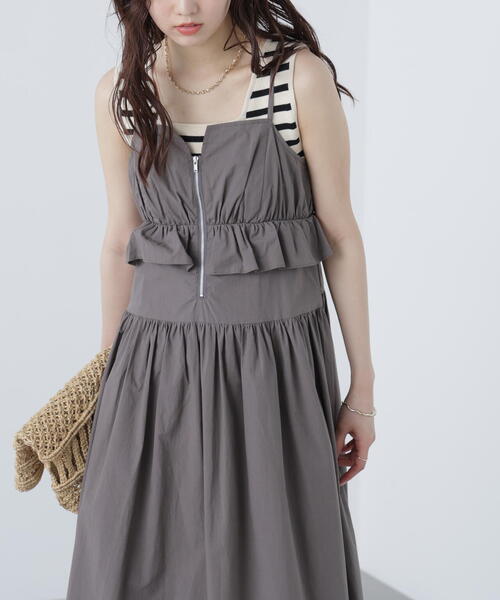 FREE'S MART（フリーズマート）の「◆ペプラムキャミティアードワンピース（ワンピース・レディース・グレー/ホワイト/ベージュ/ブルー・SMALL/MEDIUM）」の12枚目の写真