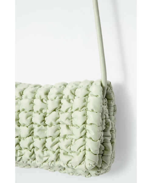 COS キルトメッセンジャーバッグ セール】キルトクロスボディメッセンジャーバッグ（ショルダーバッグ