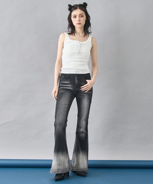 ANAP（アナップ）の「ストレッチ フレア デニム パンツ（デニムパンツ・レディース・ライトブルー/ブラック・S/M）」の13枚目の写真