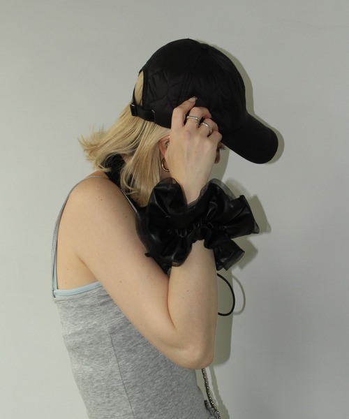 MAISON CHUCLLA（メゾンチュクラ）の「【MAISON CHUCLLA】チュールコンビ レザーライクシュシュ chaj25s01（シュシュ・レディース・ブラック・FREE）」の15枚目の写真