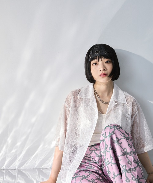 ELUNIS(エルニス)の「フラワーレースシアーシャツ(半袖)(シャツ/ブラウス・レディース・ホワイト/ブラック・FREE)」の7枚目の写真