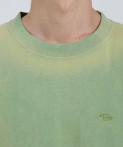 Perushu(ペルーシュ)の「フェードスプレー加工 ロゴ刺繍Tシャツ(Tシャツ/カットソー・メンズ・ブラウン/オフホワイト/オリーブ/ブラック・MEDIUM/LARGE)」の11枚目の写真
