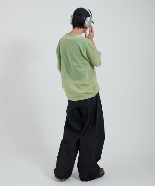 Perushu(ペルーシュ)の「フェードスプレー加工 ロゴ刺繍Tシャツ(Tシャツ/カットソー・メンズ・ブラウン/オフホワイト/オリーブ/ブラック・MEDIUM/LARGE)」の13枚目の写真