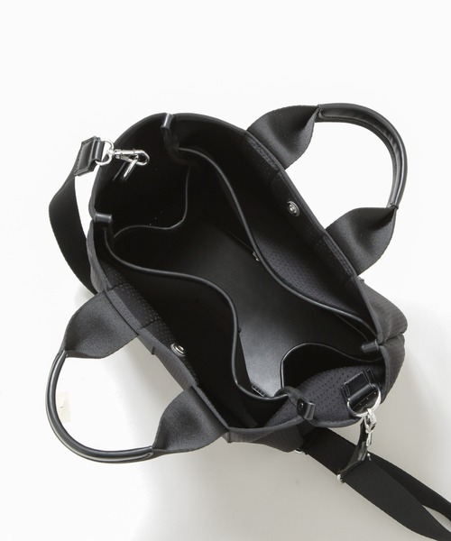 NANO universe（ナノユニバース）の「パンチングショルダートートバッグ（トートバッグ・レディース・グレー/ブラック・FREE）」の11枚目の写真