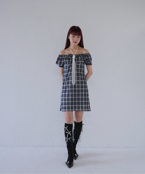 Uenui(ウニュイ)の「【 cunii 】 クラシカルチェックパフスリーブミニワンピース(ワンピース・レディース・ブラック・FREE)」の2枚目の写真