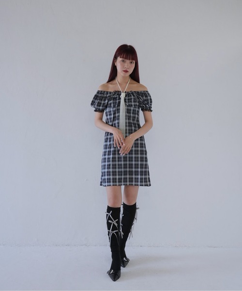 Uenui(ウニュイ)の「【 cunii 】 クラシカルチェックパフスリーブミニワンピース(ワンピース・レディース・ブラック・FREE)」の3枚目の写真