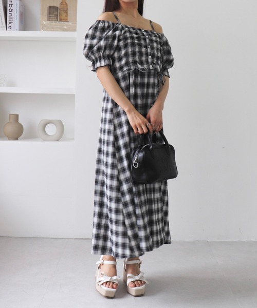 INGNI(イング)の「ロゴボストンバッグ(ハンドバッグ・レディース・ブラック/ブラウン・ONE SIZE)」の8枚目の写真