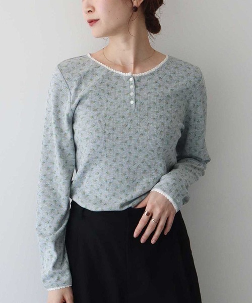 earth music&ecology（アースミュージックアンドエコロジー）の「【WEB限定/新色追加】アイレットジャカードタイトプルオーバー（Tシャツ/カットソー・レディース・グレー/ピンク/イエロー系その他/ブルー・FREE）」の3枚目の写真