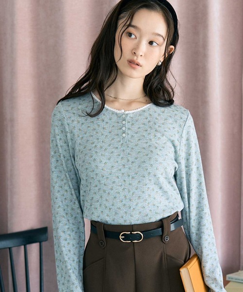 earth music&ecology（アースミュージックアンドエコロジー）の「【WEB限定/新色追加】アイレットジャカードタイトプルオーバー（Tシャツ/カットソー・レディース・グレー/ピンク/イエロー系その他/ブルー・FREE）」の7枚目の写真