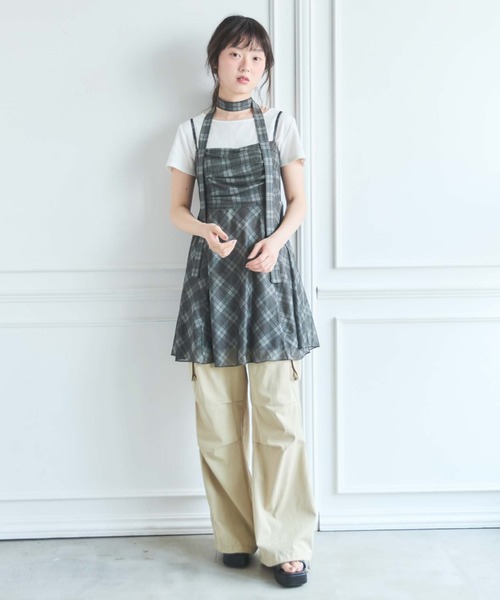 archives(アルシーヴ)の「【大人気!】どんな骨格でも似合う♪/トレンドの韓国っぽスタイリングが完成/チュニックで着回し力抜群/’チュールチェックミニキャミワンピース’(ワンピース・レディース・チャコールグレー/ブラウン/モカ・MEDIUM)」の9枚目の写真