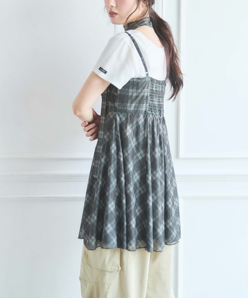 archives(アルシーヴ)の「【大人気!】どんな骨格でも似合う♪/トレンドの韓国っぽスタイリングが完成/チュニックで着回し力抜群/’チュールチェックミニキャミワンピース’(ワンピース・レディース・チャコールグレー/ブラウン/モカ・MEDIUM)」の6枚目の写真