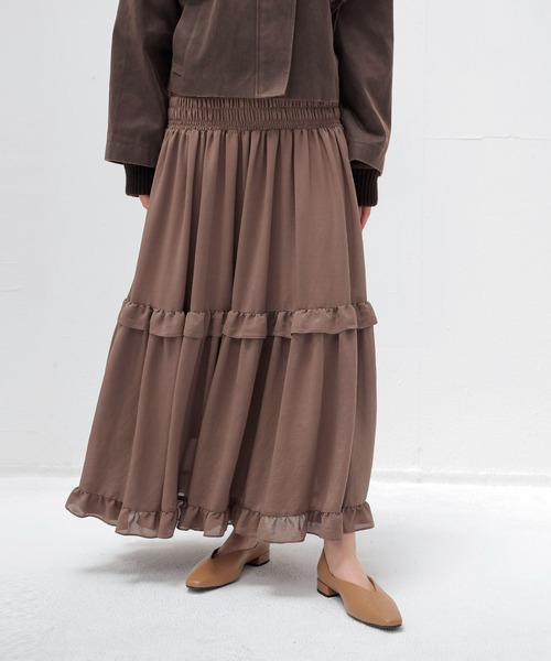 DRESSLAVE(ドレスレイブ)の「shirring tiered gom long skirt(シャーリングティアードロングスカート)(スカート・レディース・ネイビー/ベージュ/レッド・38)」の5枚目の写真