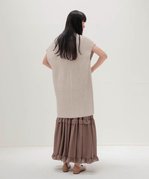 DRESSLAVE(ドレスレイブ)の「shirring tiered gom long skirt(シャーリングティアードロングスカート)(スカート・レディース・ネイビー/ベージュ/レッド・38)」の14枚目の写真