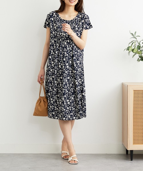 BELLUNA PLUS（ベルーナ）の「レーヨン素材タックデザインワンピース（ワンピース・レディース・ブルー系その他/ネイビー系・X-LARGE/LARGE/MEDIUM）」の2枚目の写真