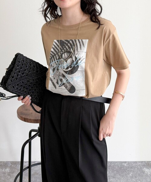 fredy emue（フレディエミュ）の「LemonPhotoシルケット半袖Tシャツ（Tシャツ/カットソー・レディース・オフホワイト/チャコールグレー/キャメル・38）」の3枚目の写真