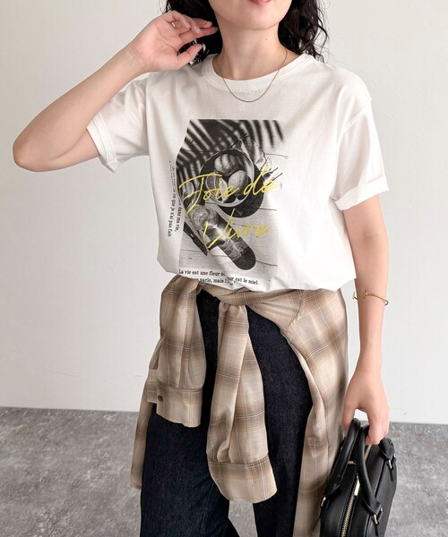 fredy emue（フレディエミュ）の「LemonPhotoシルケット半袖Tシャツ（Tシャツ/カットソー・レディース・オフホワイト/チャコールグレー/キャメル・38）」の10枚目の写真