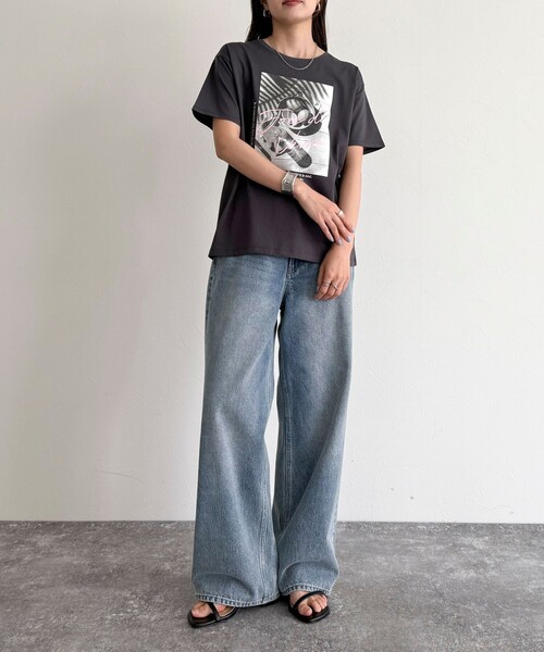 fredy emue（フレディエミュ）の「LemonPhotoシルケット半袖Tシャツ（Tシャツ/カットソー・レディース・オフホワイト/チャコールグレー/キャメル・38）」の18枚目の写真