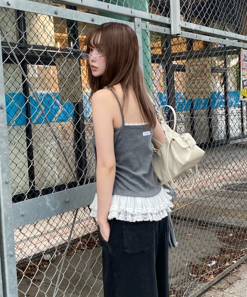 RAY CASSIN(レイカズン)の「レイヤードデザインキャミ(キャミソール・レディース・グレー/ベージュ/ネイビー・FREE)」の6枚目の写真