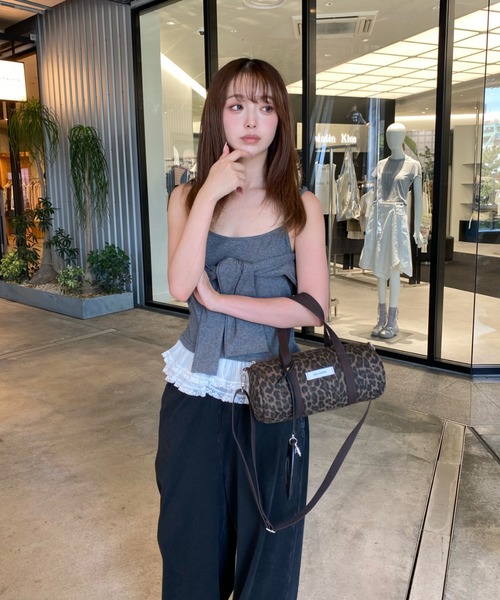 RAY CASSIN(レイカズン)の「レイヤードデザインキャミ(キャミソール・レディース・グレー/ベージュ/ネイビー・FREE)」の13枚目の写真