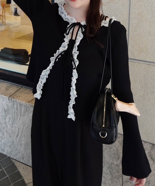 JUNOAH（ジュノア）の「レースフリルリブニットカーディガン（カーディガン/ボレロ・レディース・アイボリー/ブラック/チャコール・LARGE/MEDIUM）」の2枚目の写真