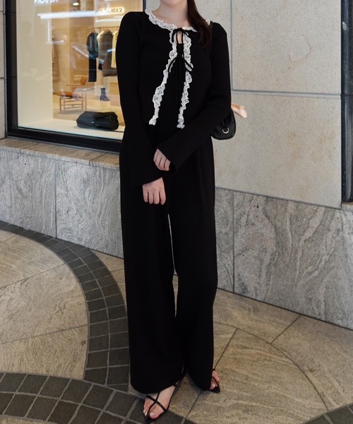 JUNOAH（ジュノア）の「レースフリルリブニットカーディガン（カーディガン/ボレロ・レディース・アイボリー/ブラック/チャコール・LARGE/MEDIUM）」の7枚目の写真