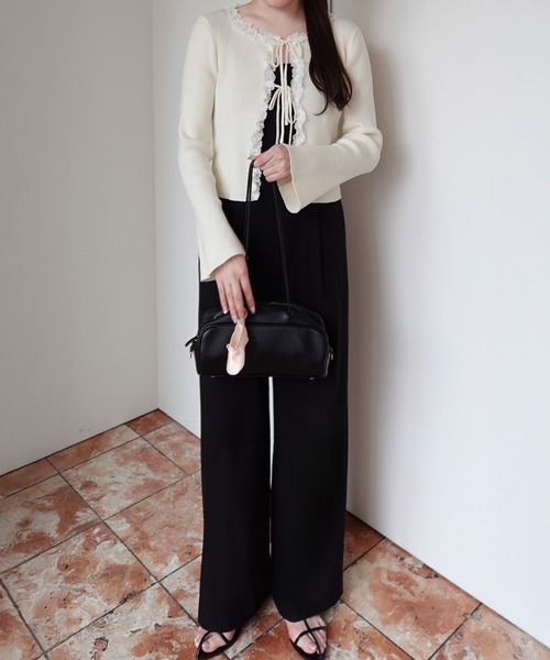 JUNOAH（ジュノア）の「レースフリルリブニットカーディガン（カーディガン/ボレロ・レディース・アイボリー/ブラック/チャコール・LARGE/MEDIUM）」の10枚目の写真