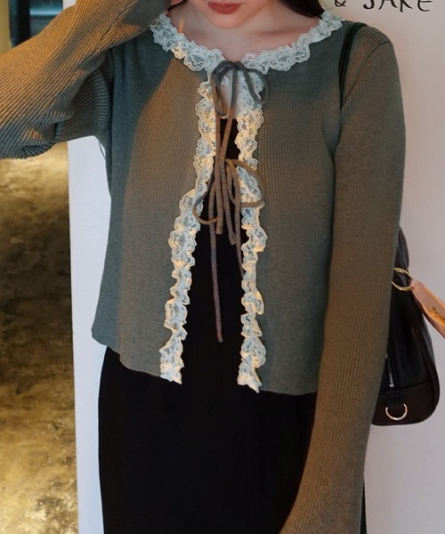 JUNOAH（ジュノア）の「レースフリルリブニットカーディガン（カーディガン/ボレロ・レディース・アイボリー/ブラック/チャコール・LARGE/MEDIUM）」の11枚目の写真