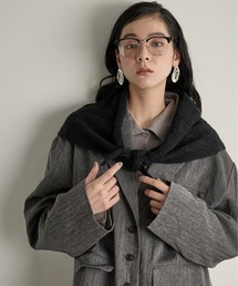 THE YOn(ザヨン)のヘリンボーンジャガードトライアングルスカーフ(ストール/ショール)