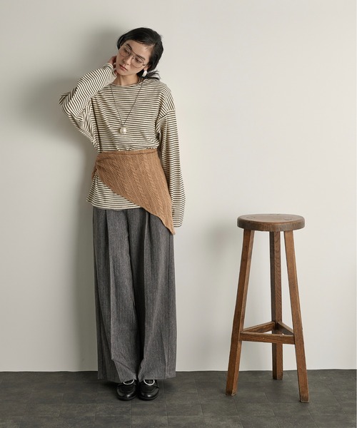 ヘリンボーンジャガードトライアングルスカーフ（ストール/ショール