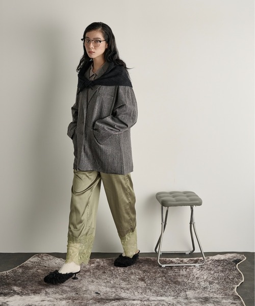 ヘリンボーンジャガードトライアングルスカーフ（ストール/ショール