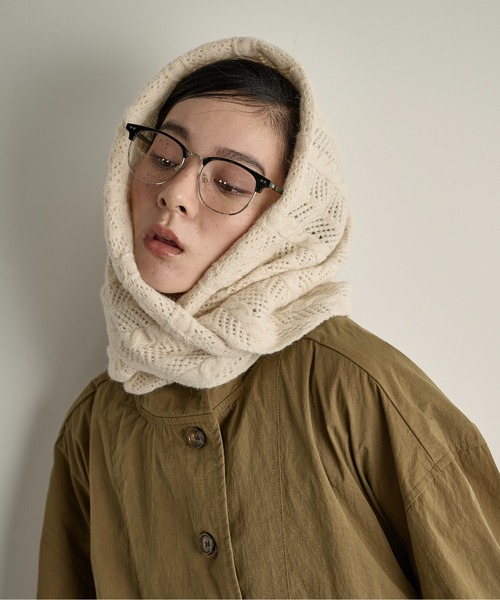 ヘリンボーンジャガードトライアングルスカーフ（ストール/ショール