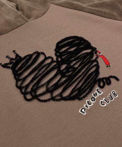 Picone CLUB(ピッコーネクラブ)の「フワリ刺繍発熱チュニック丈パーカー(パーカー・レディース・ホワイト/ブラウン/ブラック・S/L/M)」の7枚目の写真