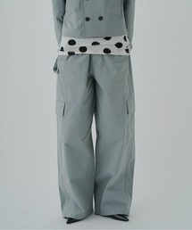 FEKETE（フェケテ）の「floral cargo pants / 小花柄ワイドカーゴパンツ（カーゴパンツ）」