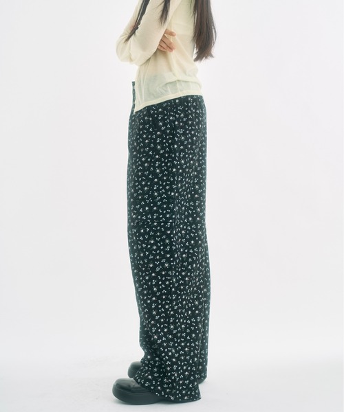 floral cargo pants / 小花柄ワイドカーゴパンツ（カーゴパンツ