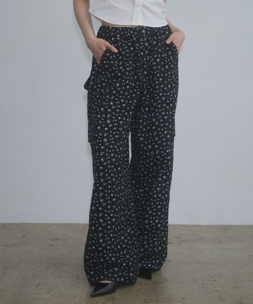 floral cargo pants / 小花柄ワイドカーゴパンツ（カーゴパンツ