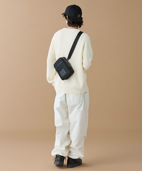 LACOSTE（ラコステ）の「ラコステクラシックス ナイロンミニショルダーポーチ（ショルダーバッグ・メンズ・ブラック・FREE）」の13枚目の写真