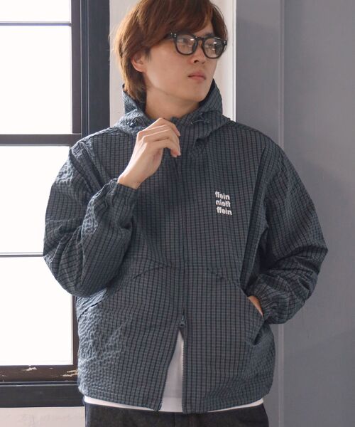 FFEIN(フェイン)の「3段ロゴチェックマウンテンパーカー / ダブルジップ フーディ アウター ワンポイント(ブルゾン・メンズ・ブルーグレー/スカイブルー/グリーン/レッド・LARGE/MEDIUM/SMALL)」の7枚目の写真