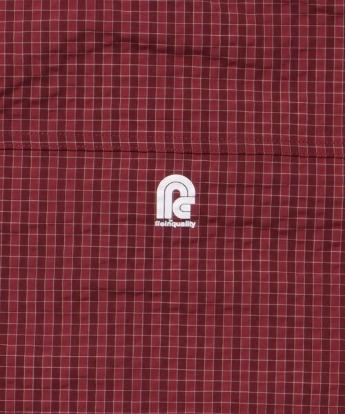 FFEIN(フェイン)の「3段ロゴチェックマウンテンパーカー / ダブルジップ フーディ アウター ワンポイント(ブルゾン・メンズ・ブルーグレー/スカイブルー/グリーン/レッド・LARGE/MEDIUM/SMALL)」の15枚目の写真