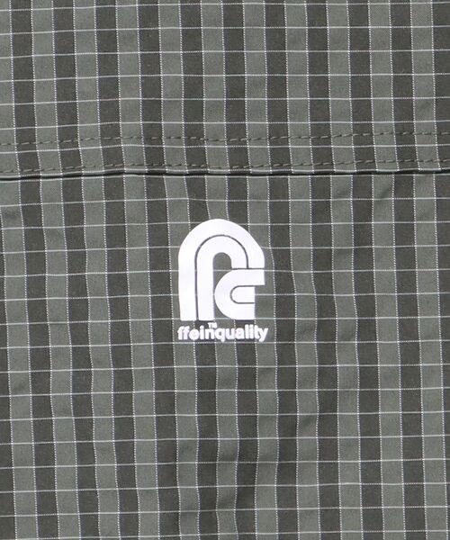 FFEIN(フェイン)の「3段ロゴチェックマウンテンパーカー / ダブルジップ フーディ アウター ワンポイント(ブルゾン・メンズ・ブルーグレー/スカイブルー/グリーン/レッド・LARGE/MEDIUM/SMALL)」の22枚目の写真