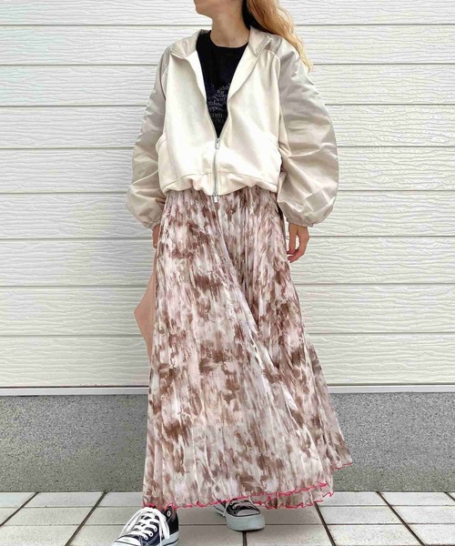 Q（キュー）の「サテンドッキングドロストブルゾン（ブルゾン・レディース・ブラック/アイボリー・MEDIUM）」の22枚目の写真