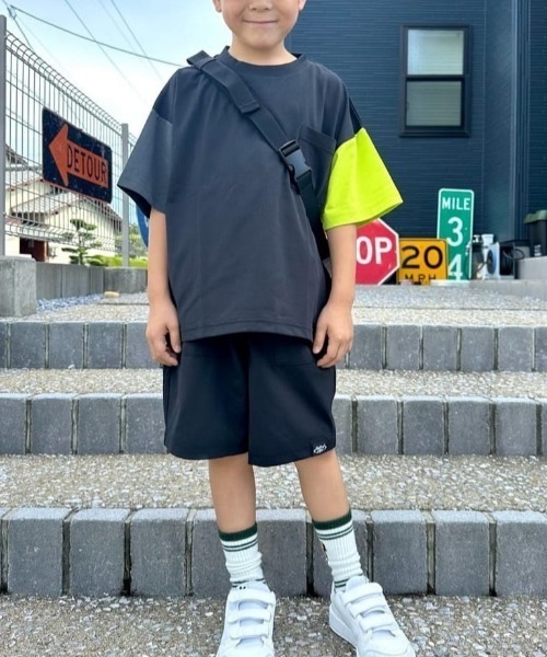 MPS（エムピーエス）の「【お手入れ＆着心地ラクラク】【MPS】ストレッチ天竺ビッグTシャツ/セットアップ対応（イージーケア・吸水速乾・UVカット）（Tシャツ/カットソー・キッズ・グリーン/オフホワイト/グレー/ブラック・130/140/150/160）」の18枚目の写真