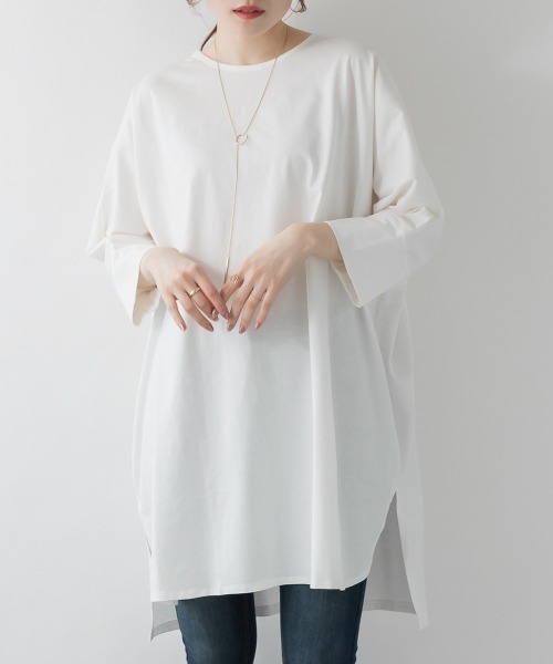 RCD(アールシーディー)の「ラウンドネックロングTシャツ(Tシャツ/カットソー・レディース・グレイッシュベージュ/ブラック/オフホワイト・LL~3L/M-L)」の1枚目の写真