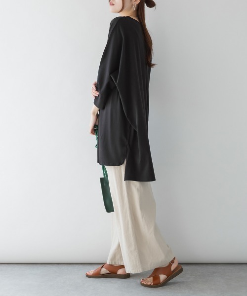 RCD(アールシーディー)の「ラウンドネックロングTシャツ(Tシャツ/カットソー・レディース・グレイッシュベージュ/ブラック/オフホワイト・LL~3L/M-L)」の21枚目の写真