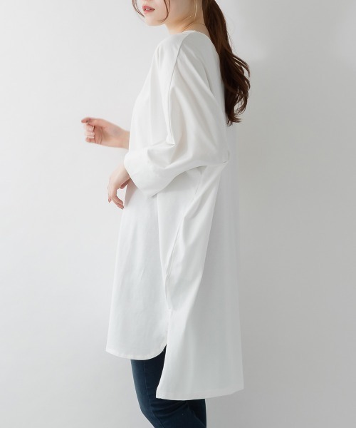 RCD(アールシーディー)の「ラウンドネックロングTシャツ(Tシャツ/カットソー・レディース・グレイッシュベージュ/ブラック/オフホワイト・LL~3L/M-L)」の9枚目の写真