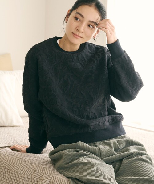 BEAUTY&YOUTH UNITED ARROWS(ビューティーアンドユースユナイテッドアローズ)の「ボタニカルジャガード プルオーバー(Tシャツ/カットソー・レディース・ブラック/ダークグレー/オフホワイト/ライム・FREE)」の13枚目の写真