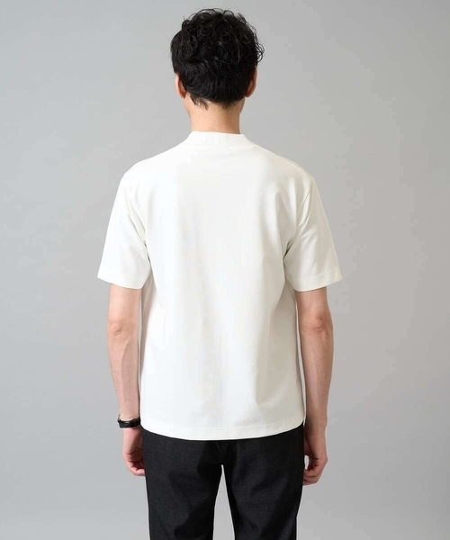 a.v.v（アーヴェヴェ）の「【イージーケア】ポンチモックネックスマートＴシャツ【毛玉になりにくい/洗濯機で洗える】〈ON/OFF SERIES〉（Tシャツ/カットソー・メンズ・ブラック/ホワイト・48/44/46）」の6枚目の写真
