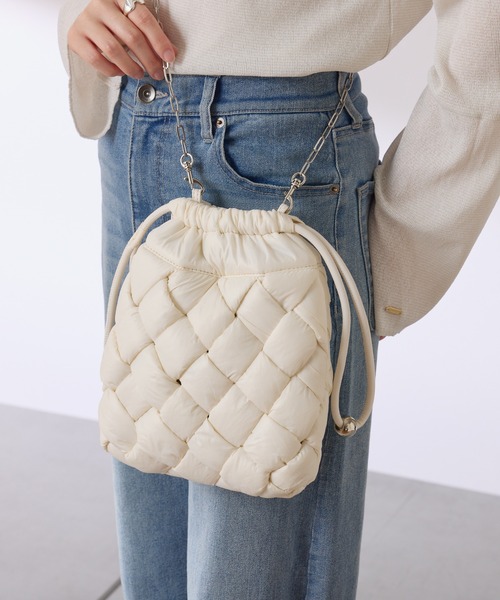 PAPILLONNER(パピヨネ)の「【OT】スクエアメッシュショルダー(ショルダーバッグ・レディース・ブラック/アイボリー・FREE)」の4枚目の写真